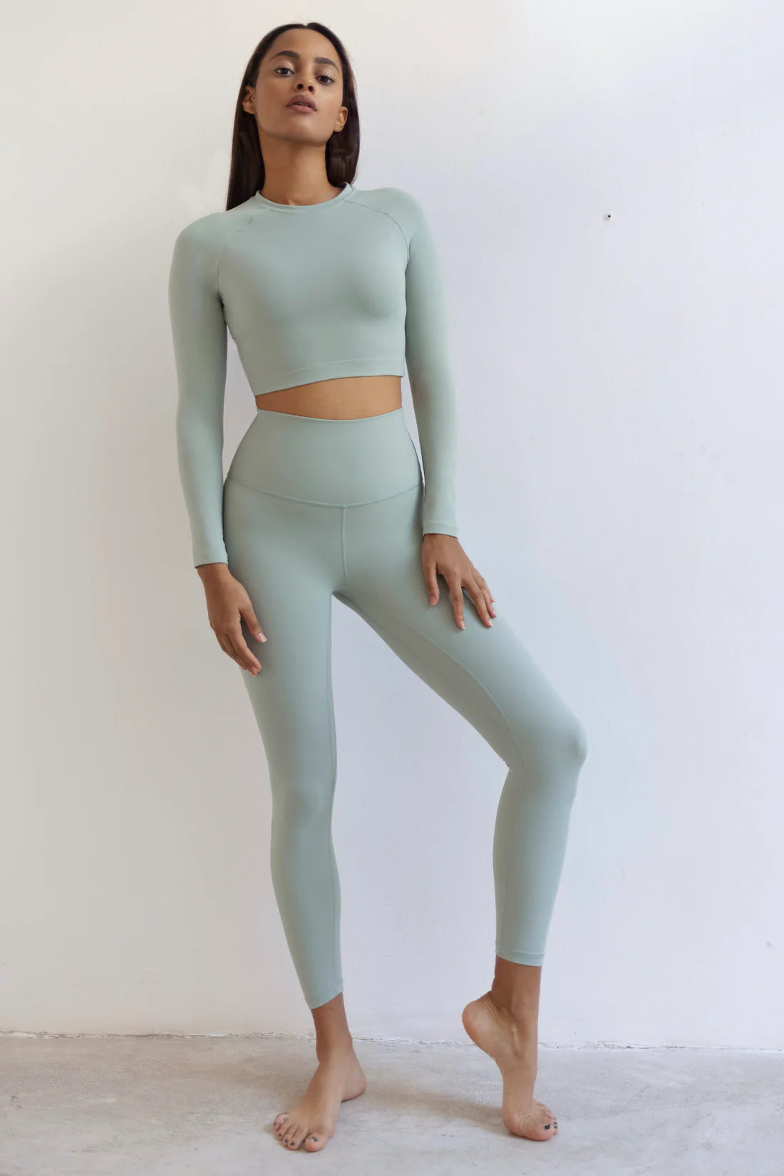 Top gym mujer verde claro y manga larga
